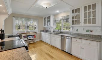 59 Shore Dr, Coventry, CT 06238