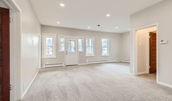 555 Tyler St, Anoka, MN 55303