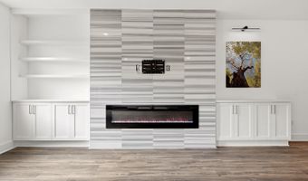 44824 TIVERTON Sq, Ashburn, VA 20147