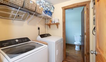 13 Woodridge Dr, Barkhamsted, CT 06063