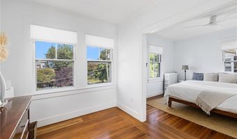 5 Mt. Vernon St, Newport, RI 02840