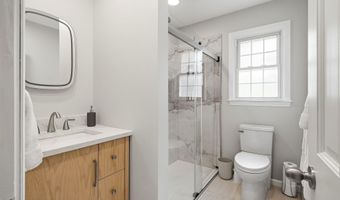 327 Pacific Ave, Beachwood, NJ 08722