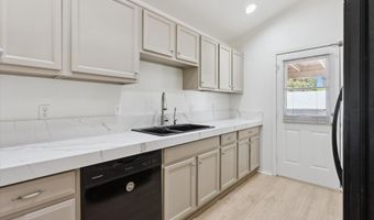1722 N COMANCHE Dr, Chandler, AZ 85224