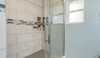 1204 Wendy Ln, Altus, OK 73521