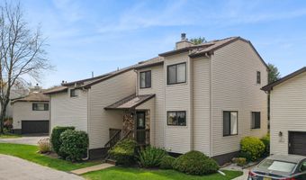 15 Kennedy Ct, Middletown, NJ 07748