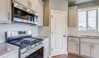 762 NW 28th St Plan: Plan 1714, Battle Ground, WA 98604