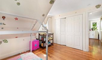 88 Lincoln Ave, East Providence, RI 02915