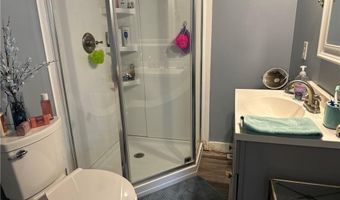 26 Raymond St, Coventry, RI 02816