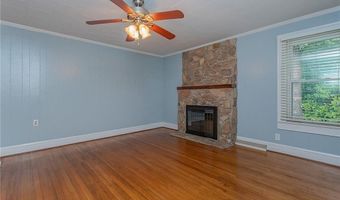646 Hawthorne Dr, Asheboro, NC 27205
