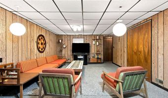 931 Perry Dr, Algonquin, IL 60102