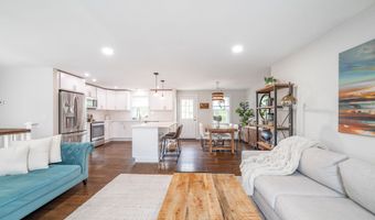 51 Mountain View Dr, Brookfield, CT 06804