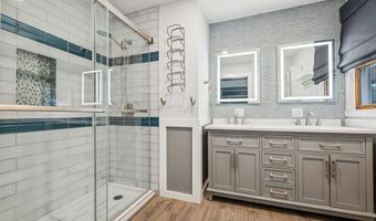 46 Purdy Ln, Amityville, NY 11795