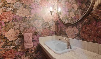 5804 ABERDEEN Rd, Bethesda, MD 20817