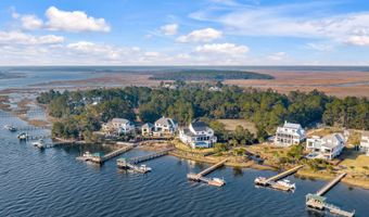 1521 Murphys Island Ct, Awendaw, SC 29429