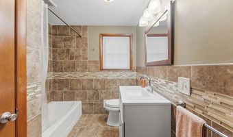 588 Newport Ave, Attleboro, MA 02703
