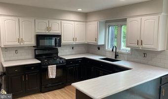 100 KNICKERBOCKER Dr, Belle Mead, NJ 08502