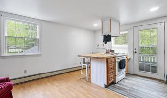 14 Lakeshore Dr, Belgrade, ME 04918