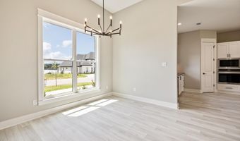 6048 Majestic Waters Dr, Benton, AR 72019