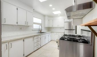 1622 S Tremont St, Oceanside, CA 92054