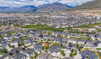 1046 W Hero Ct, Bluffdale, UT 84065