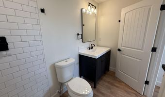 911 S 4th St, Artesia, NM 88210