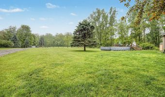 3130 Hill Dr, Adrian, MI 49221