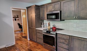 1824 Eisenhower Cir, Aberdeen, SD 57401