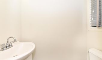 142 I U Willets Rd, Albertson, NY 11507