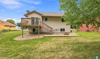 900 E Magnolia Dr, Brandon, SD 57005