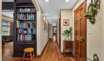 82 W 34TH St, Bayonne, NJ 07002