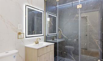 109 Nassau Dr, Albertson, NY 11507