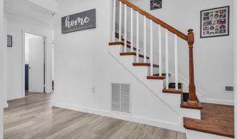 2 Lee Ct, Barnegat, NJ 08005