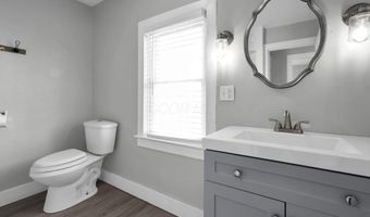 33 School St, Ashville, OH 43103