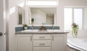 10 Seco Ct, Caballo, NM 87931