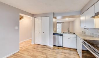 16420 PENNSBURY Dr, Bowie, MD 20716