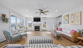 51 Bridge St, Belfast, ME 04915