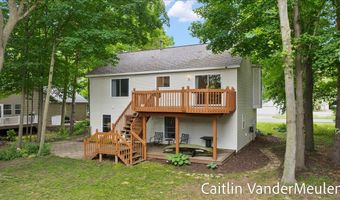 11035 Timberline Dr, Allendale, MI 49401