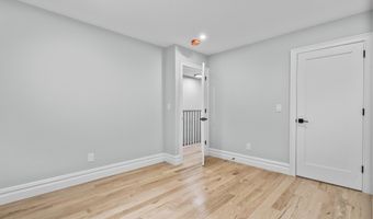 28 Spruce Mountain Rd, Danbury, CT 06810