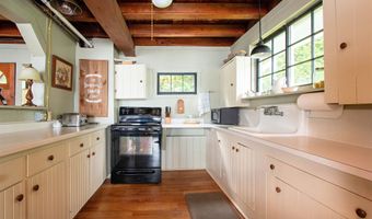 1639 W Shore Rd, Cabot, VT 05647