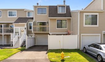 65 Peddlars Dr 65, Branford, CT 06405