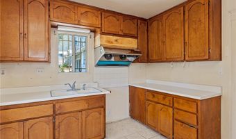 911 N Dos Robles Pl, Alhambra, CA 91801