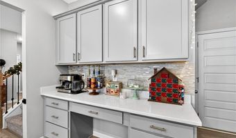 133 Lynwood Ln, Ball Ground, GA 30107