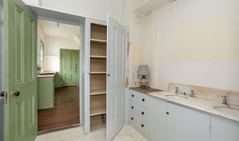 299 Davisville Rd, North Kingstown, RI 02852
