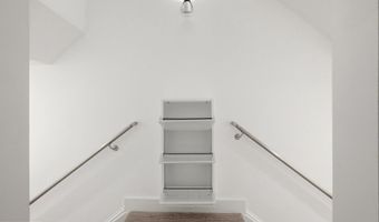 44824 TIVERTON Sq, Ashburn, VA 20147