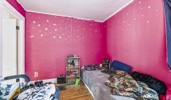 48 Drummond St, Auburn, ME 04210