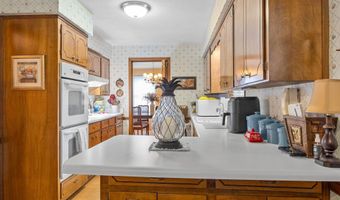 107 Forestdale Dr, Boiling Springs, SC 29316