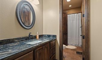 579 Chateau Bnd, Ardmore, OK 73401