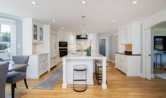 60 Island View Ave, Branford, CT 06405