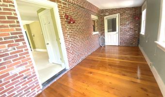199 Main St, Belfast, ME 04915