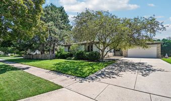 815 S Salem Ave, Arlington Heights, IL 60005